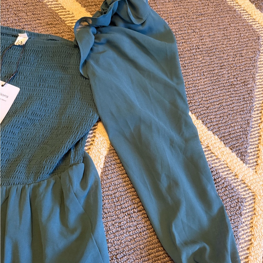 Textured Teal Fabric with Tag - Picture 5 of 6